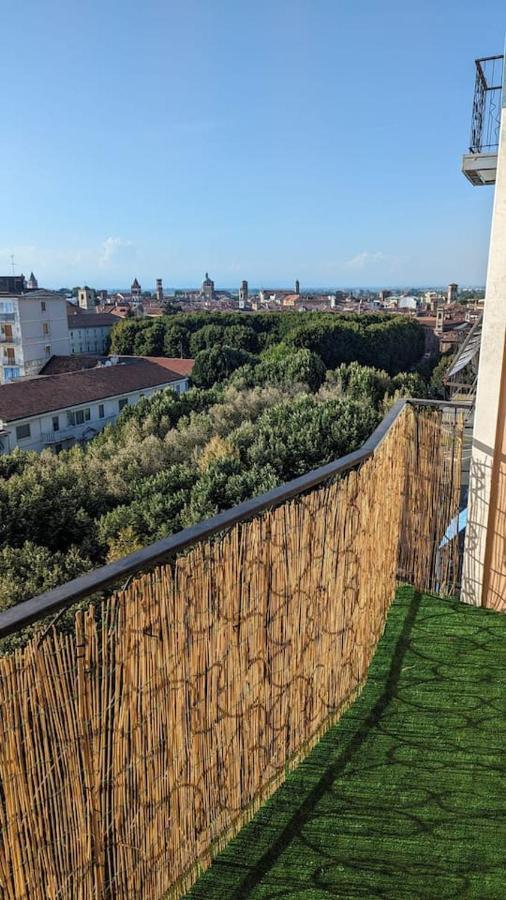 Appartement La Terrazza Del Re à Verceil Extérieur photo